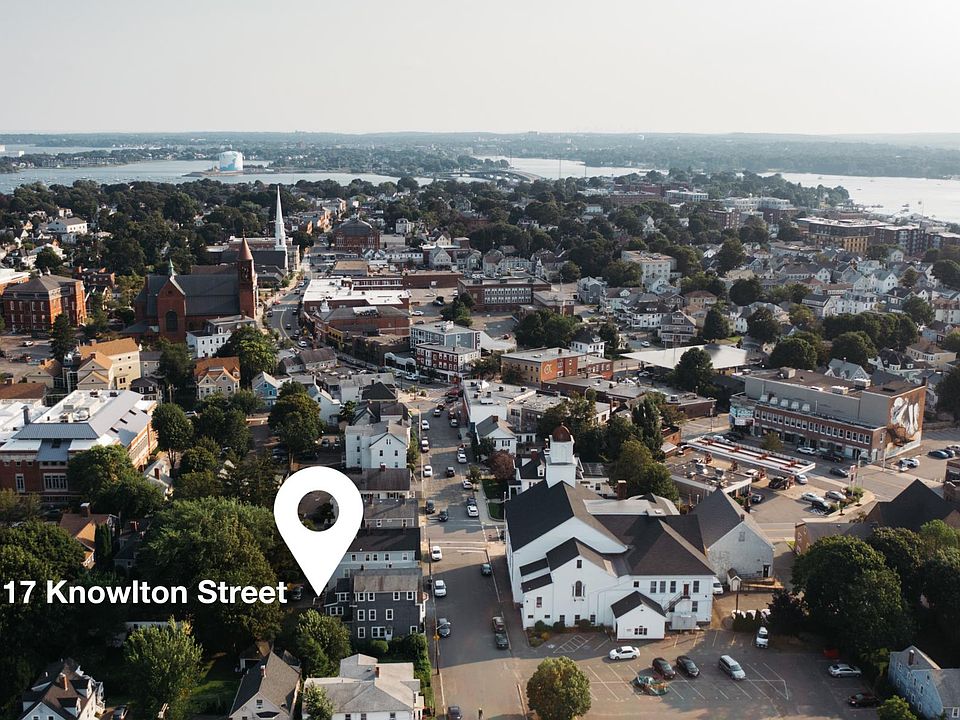 Located one block from Cabot Street & downtown Beverly. 0.7 miles to train station. 0.5 miles to the beach.