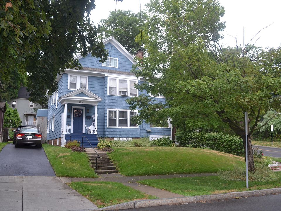 1st image of 125 Lincoln Park Dr #2