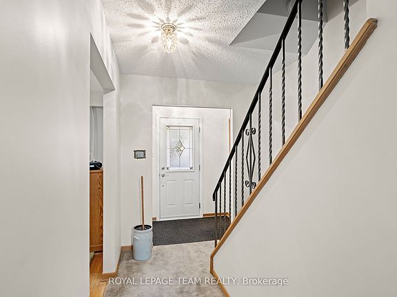 5th image of 7 Centrepark Dr