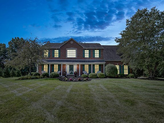 3rd image of 7215 Fox Lake Dr