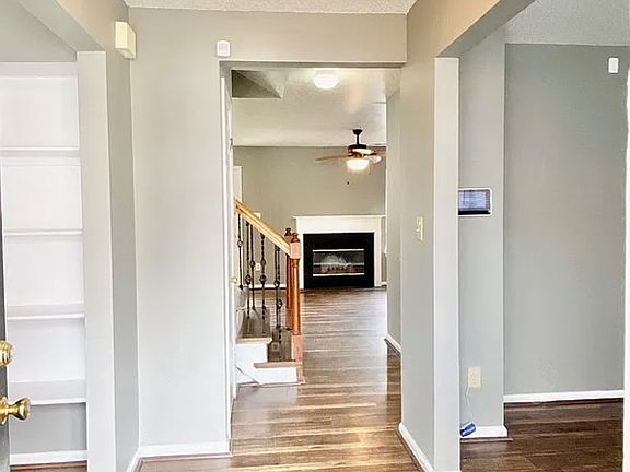 3rd image of 609 McLaw Dr