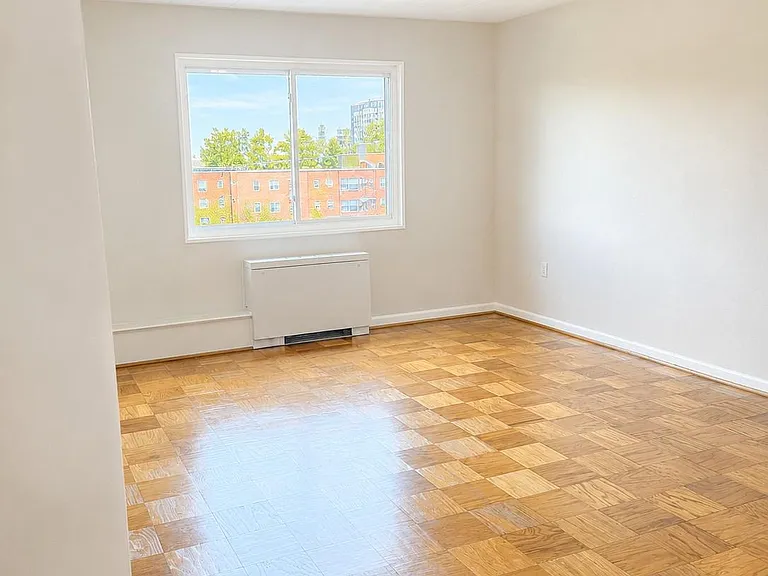 4800 Chevy Chase Dr #404 — Photo 18