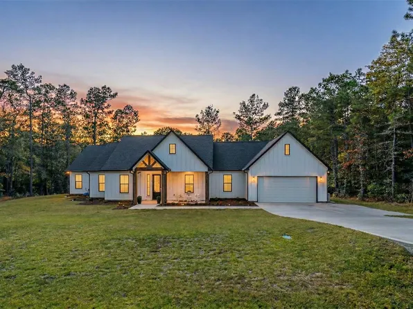 111 Eagle Run Rd, New Waverly, TX 77358