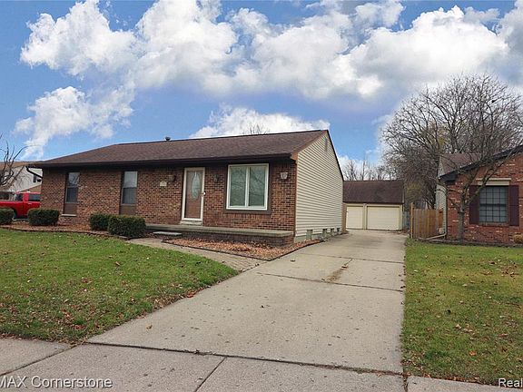 4th image of 41682 Amberly Dr