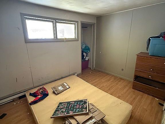 4th image of 1380 Michigan Ave E