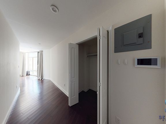 4th image of 46-02 70th St #8E