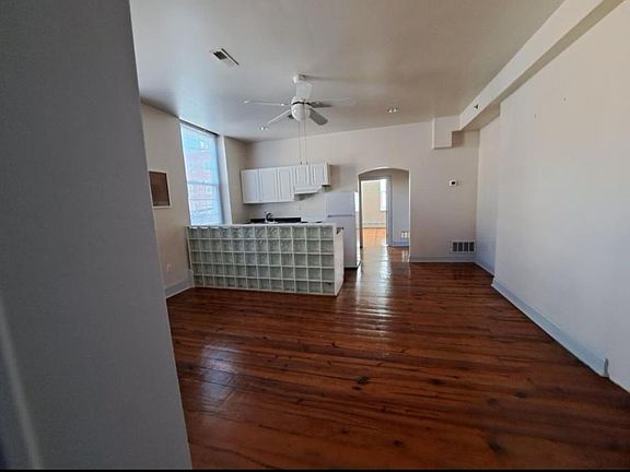 3rd image of 700 S 2nd St Floor 2