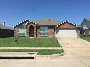 208 Amherst Dr, Forney, TX 75126
