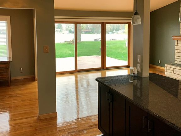 5th image of 3750 Kingsway Dr