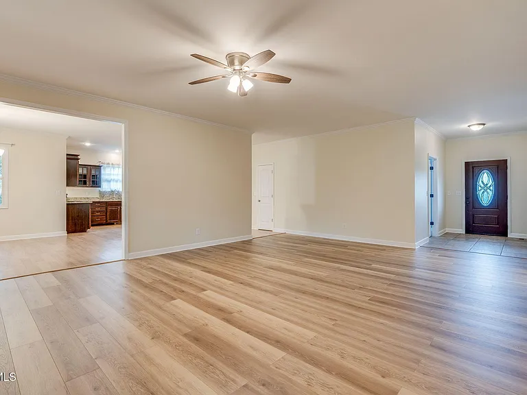 707 Victoria Lee Way — Photo 8