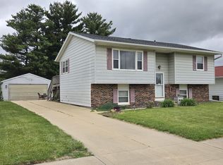 2203 20th Ave, Sterling, IL 61081