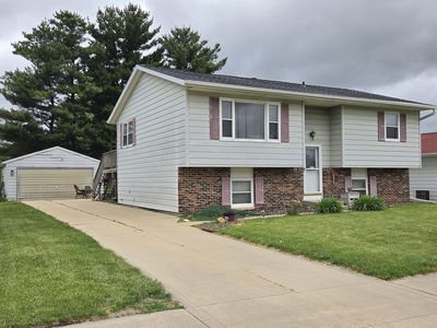 2203 20th Ave, Sterling, IL, 61081