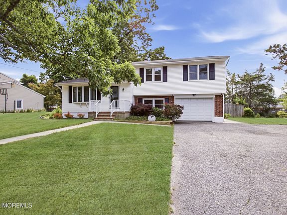 4th image of 17 Ridgewood Drive