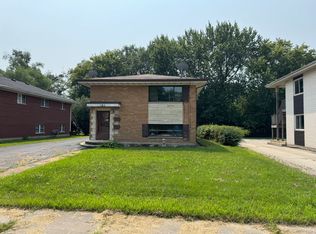 25 Wellington Ave, Mundelein, IL 60060