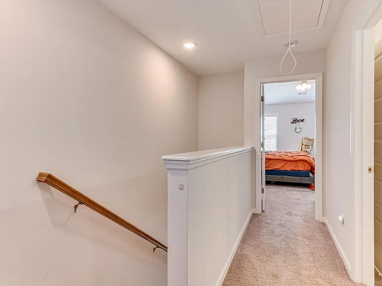 1055 Linsmore Ave — Photo 21