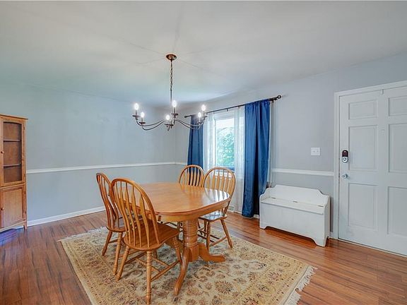 3rd image of 110 Indian Cir