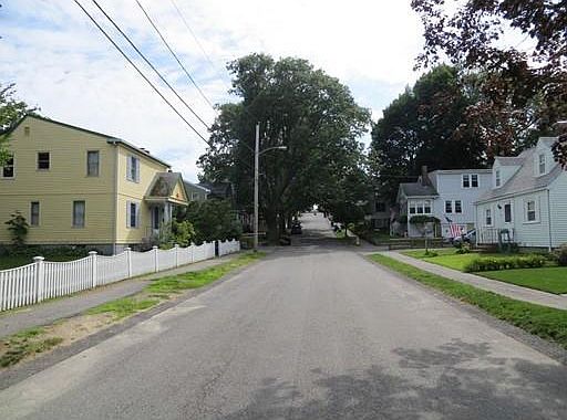 3rd image of 45 Gladstone St