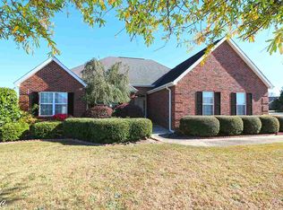 207 Dixieland Dr, Byron, GA 31008