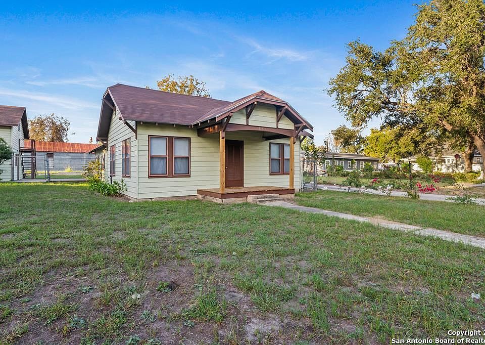 1st image of 801 E CORPUS CHRISTI ST