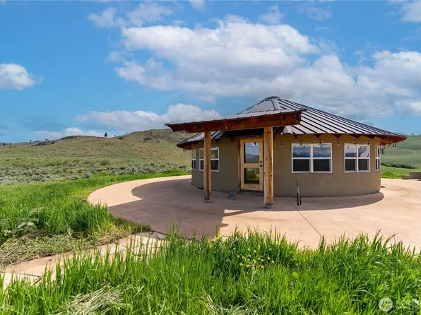 76 Meadow Ridge Road, Twisp, WA 98856