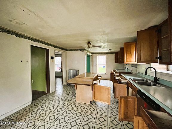 2nd image of 438 S Highland St