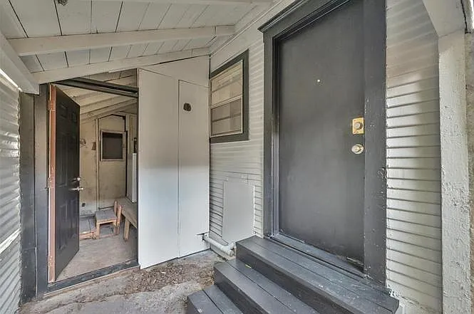 4208 Delhi St — Photo 35