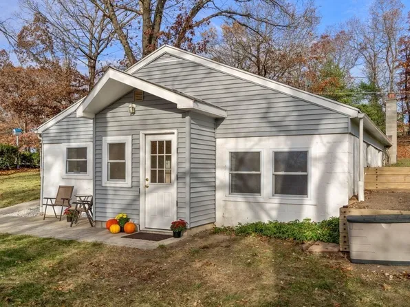 7 Faulkner Rd, North Grafton, MA 01536