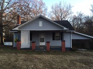 1023 Chickasaw Rd, Paris, TN 38242