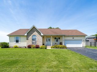 535 Feather Dr, Leland, IL 60531