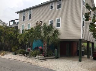 48 80th Ter, Treasure Island, FL 33706