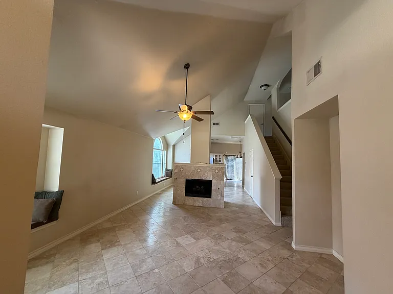 2905 Nandina St — Photo 3