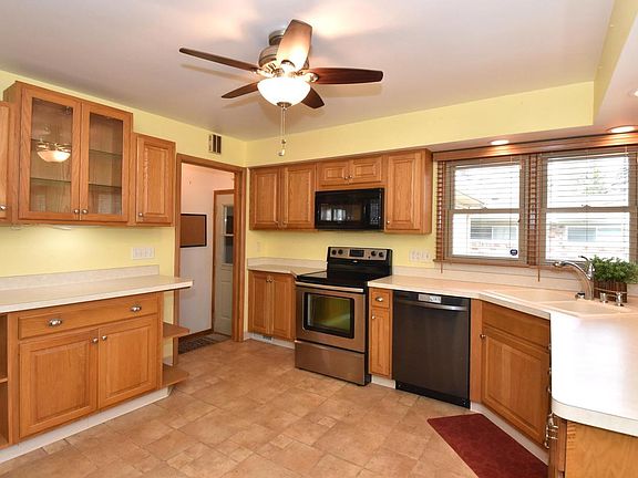 5th image of 3307 Erie STREET