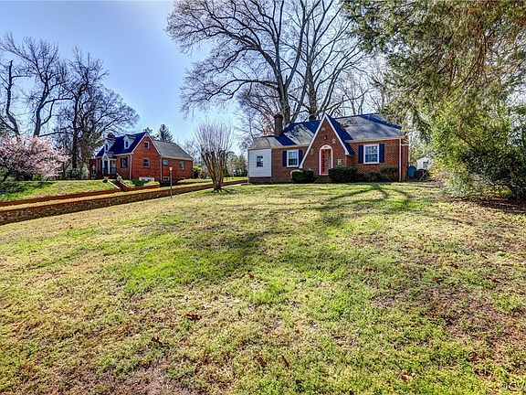 3rd image of 2411 Chester Hill Cir