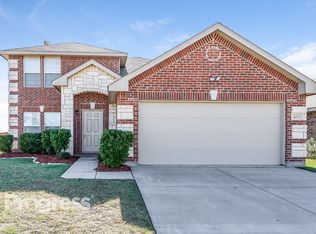 401 Marble Creek Dr, Fort Worth, TX 76131