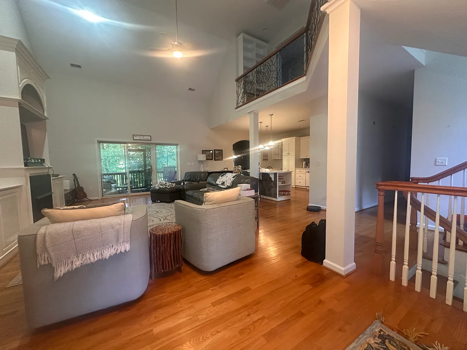 6 bed, 3300 sqft, $3,800 — Photo 2