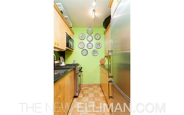 Sold by Douglas Elliman | media 8