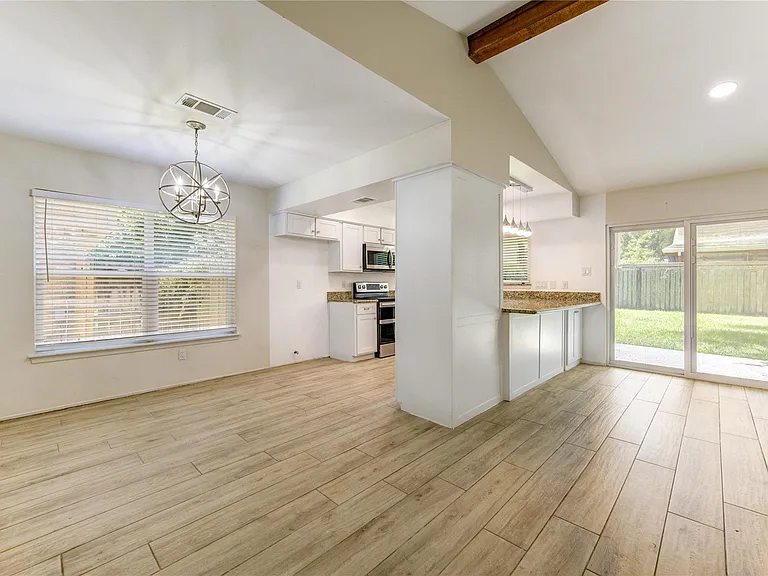 2114 River Village Dr — Photo 13