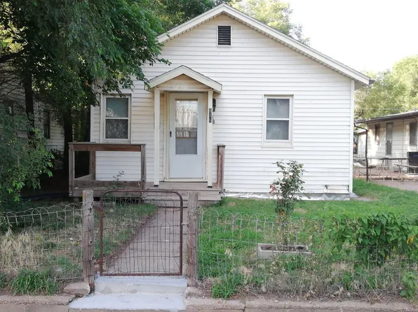 816 E 2nd Ave, Hutchinson, KS 67501