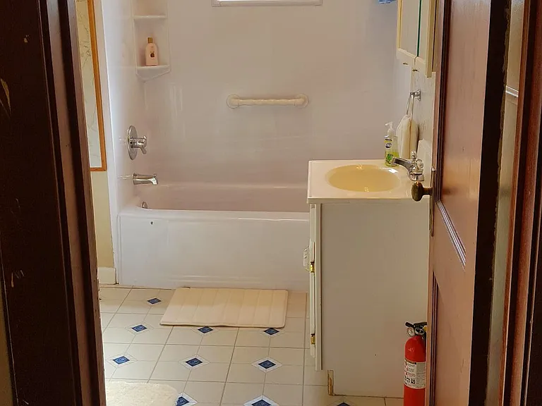 1629 Poplar St — Photo 33