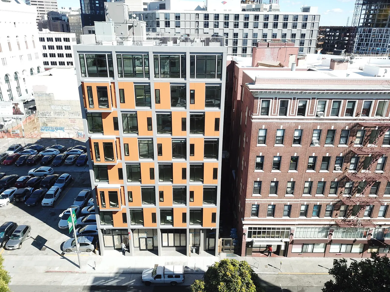 24 Franklin — Photo 2