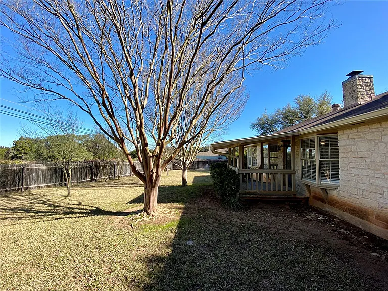 5502 Longhorn Lndg — Photo 22