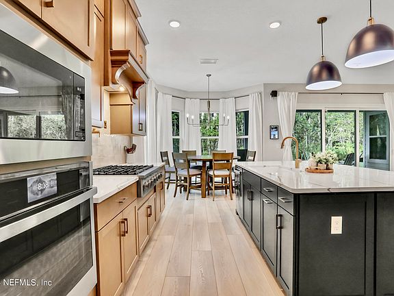 4th image of 279 PALM CREST Drive