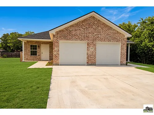 921 Ashwood Dr #A Photo 1 921 Ashwood Dr #A Photo 1