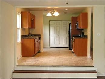 3rd image of 23W072 Dickens Ave