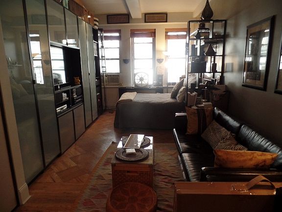 5th image of 126 W 73rd St APT 1C