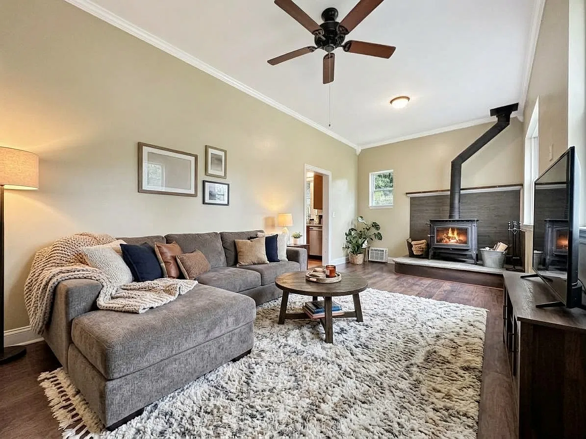 3 bed, 2000 sqft, $3,850 — Photo 1