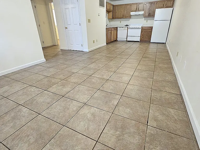 514 S Beveridge St #8 — Photo 5