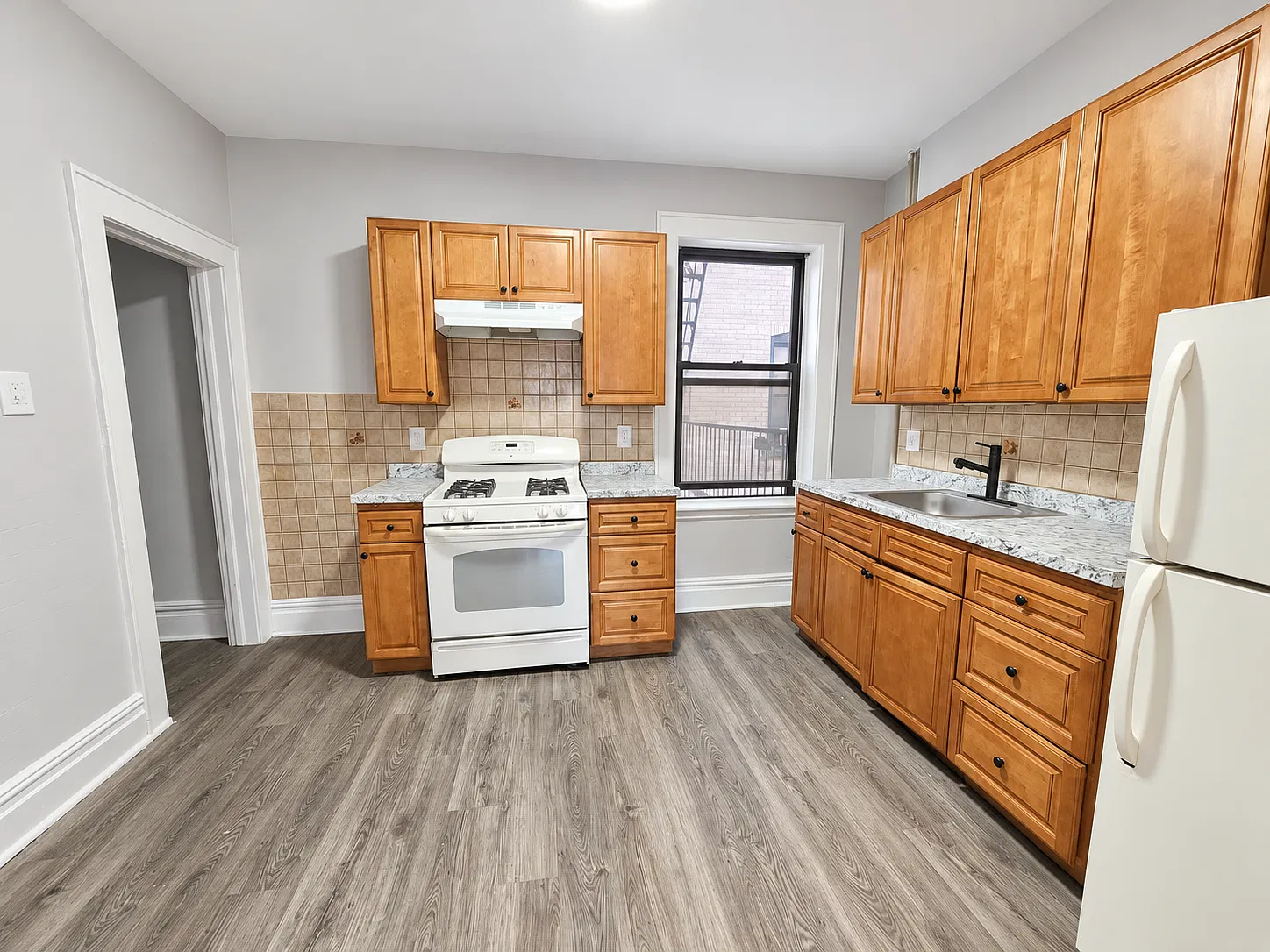 218 Highland Ave — Photo 1