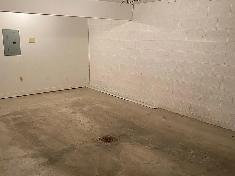 110 Court Side Ln #310 — Photo 5