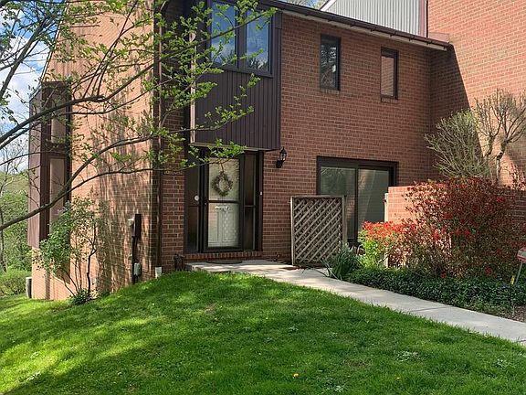 3rd image of 6100 Buckingham Manor Dr